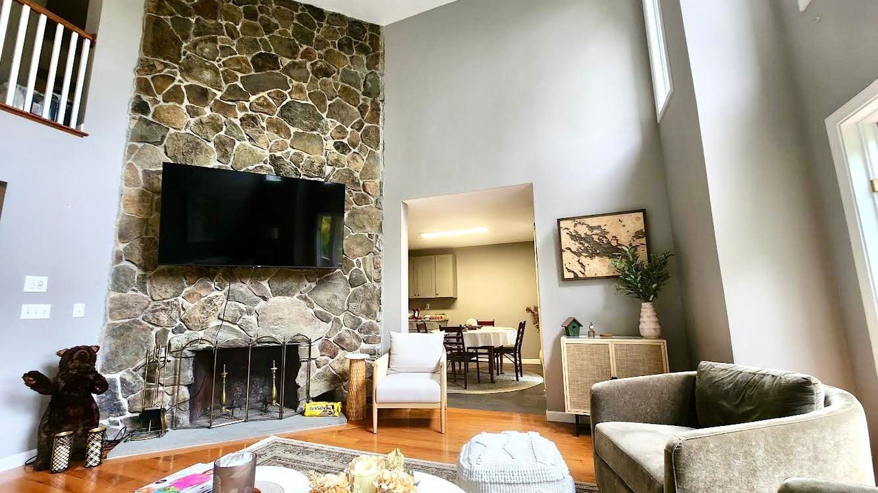 Photo of Livingroom in Wolfeboro