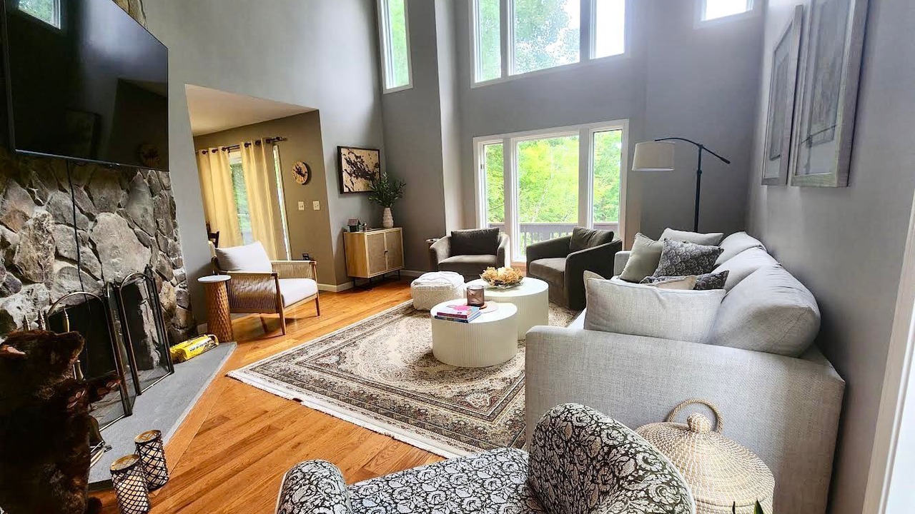 Photo of Livingroom in Wolfeboro