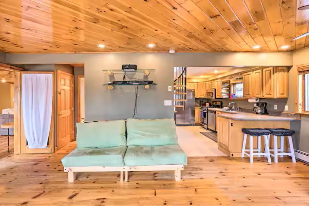 Photo of Livingroom in Thornton