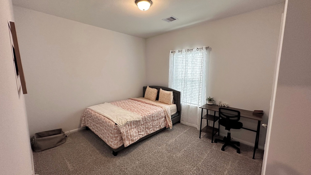 Photo of Bedroom in Iowa Colony