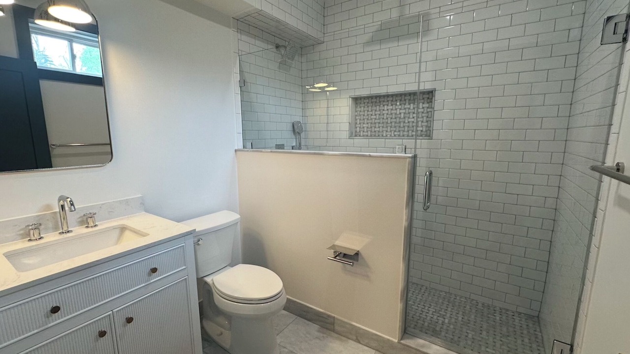 Photo of Bathroom in East Orleans