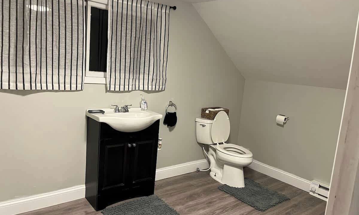 Photo of Bathroom in Hadley