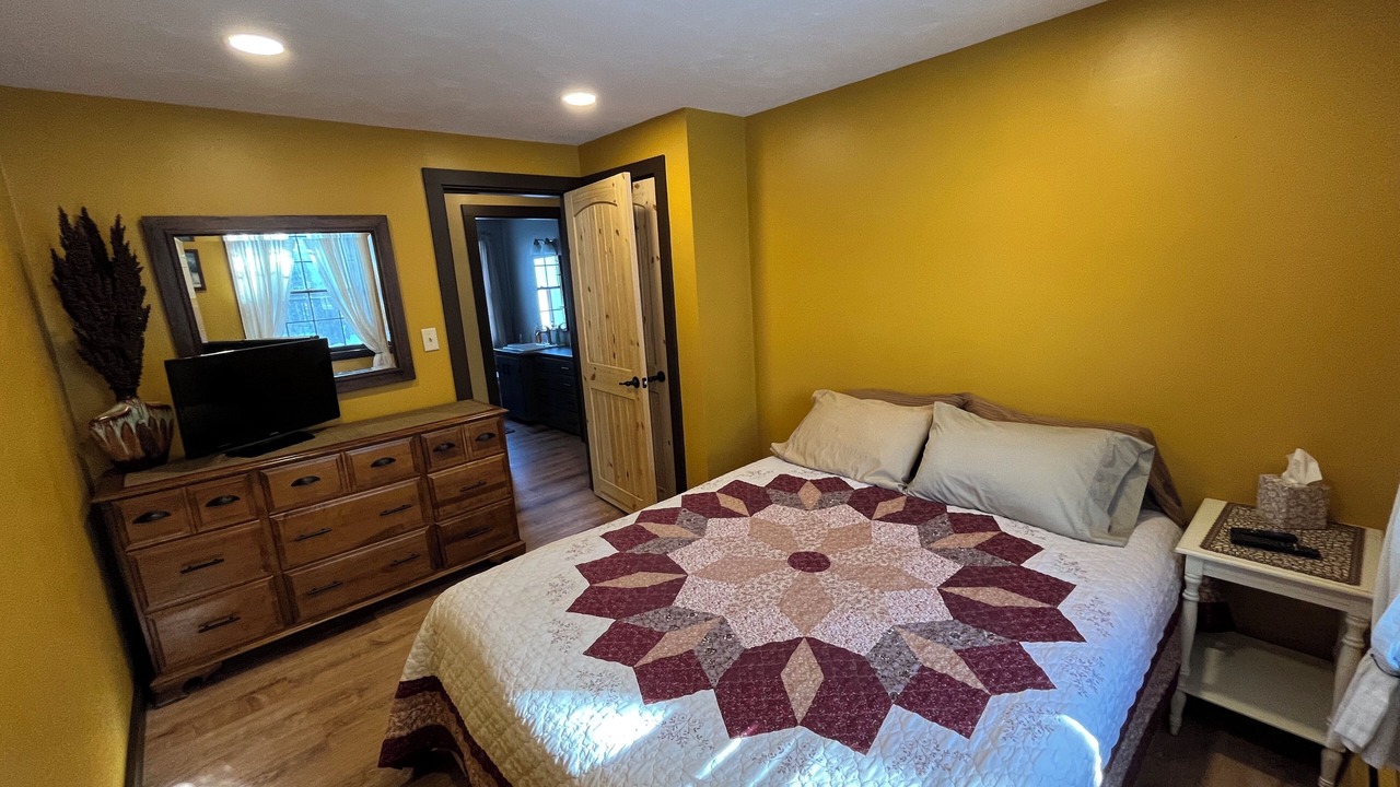 Photo of Bedroom in Bethel