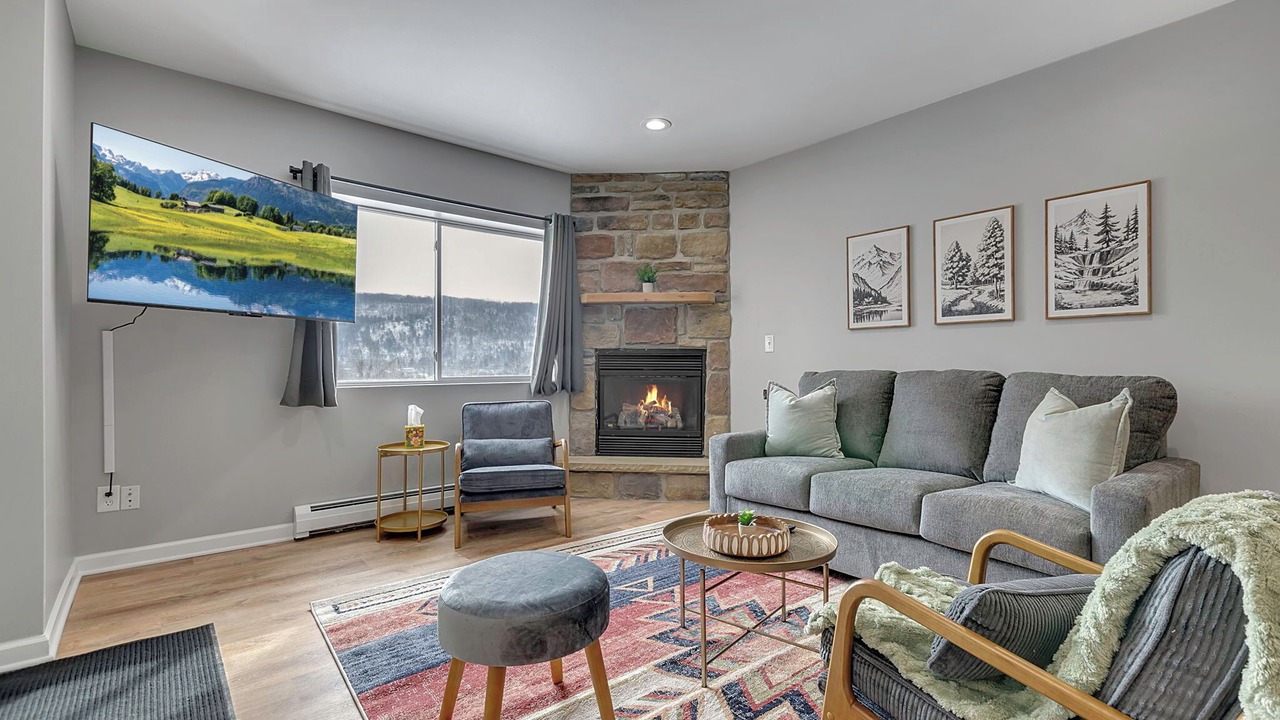 Photo of Livingroom in Great Valley