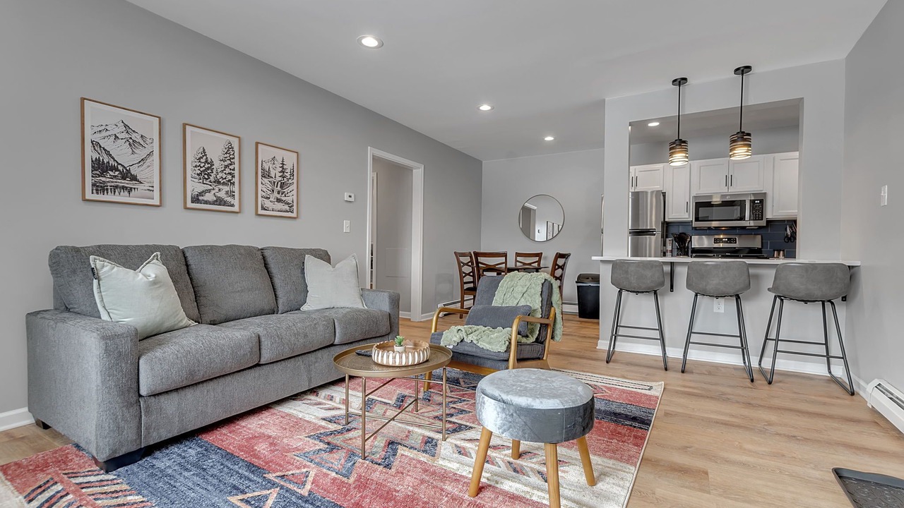 Photo of Livingroom in Great Valley