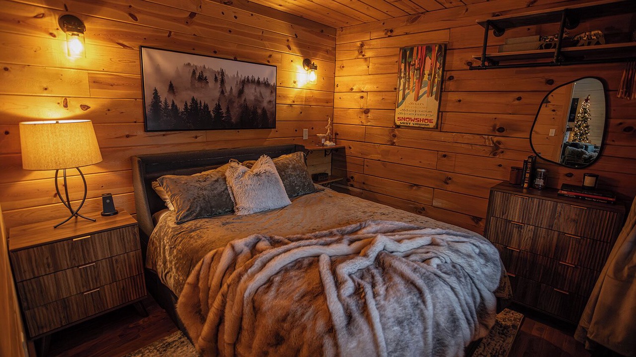 Photo of Bedroom in Slatyfork Farm