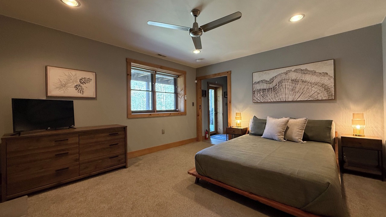 Photo of Bedroom in Lost River