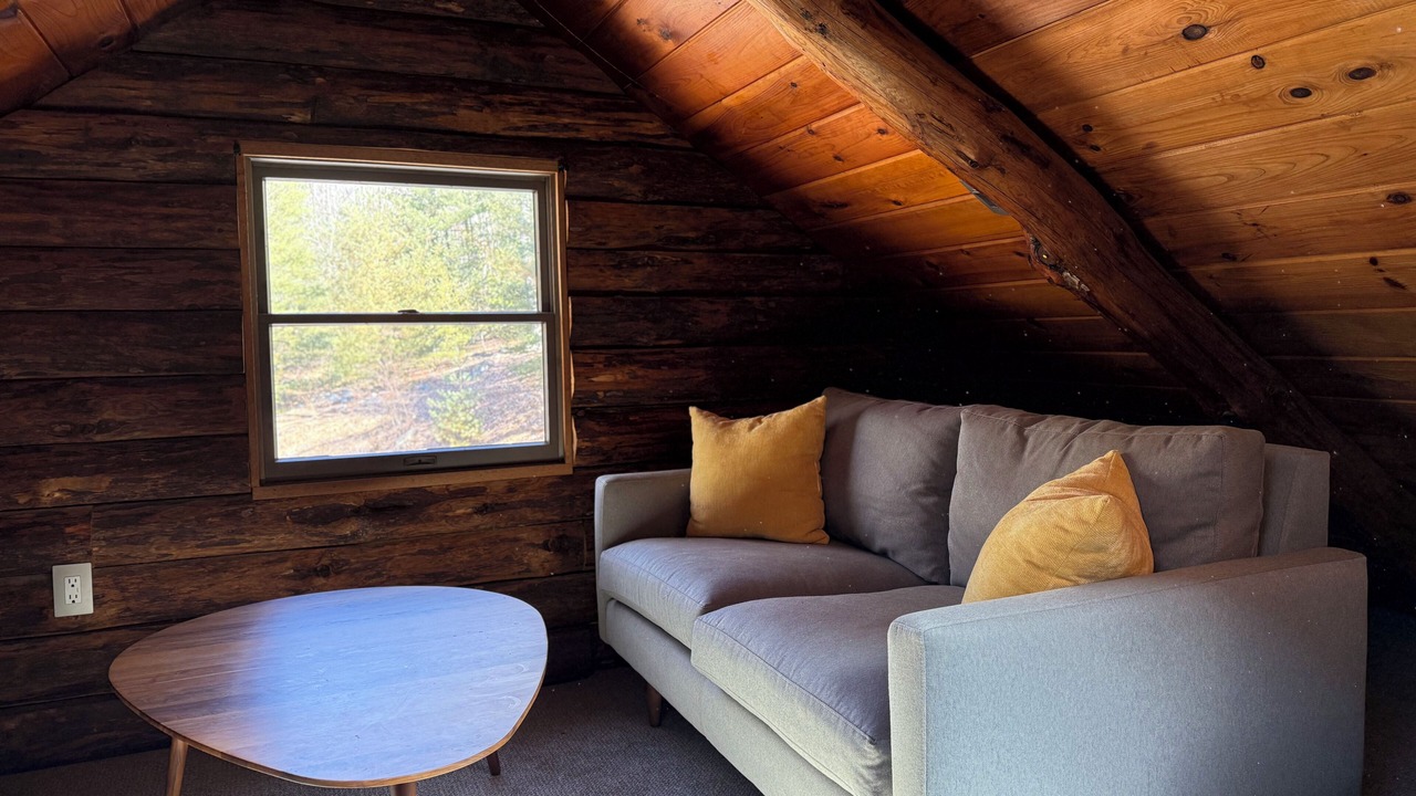 Photo of Livingroom in Lost River