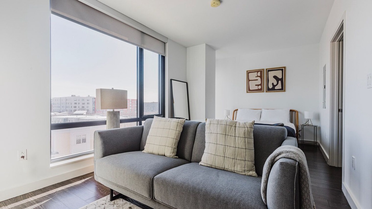 Photo of Livingroom in Central-Maverick Square - Paris Street
