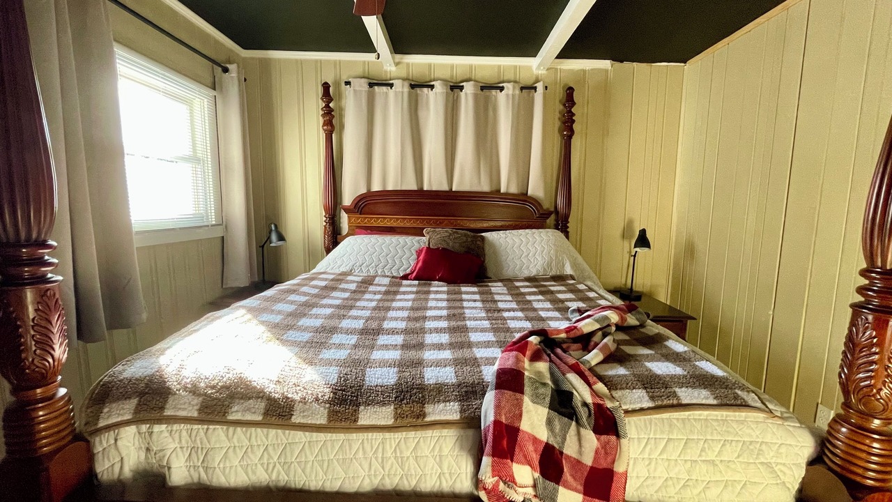 Photo of Bedroom in Conway