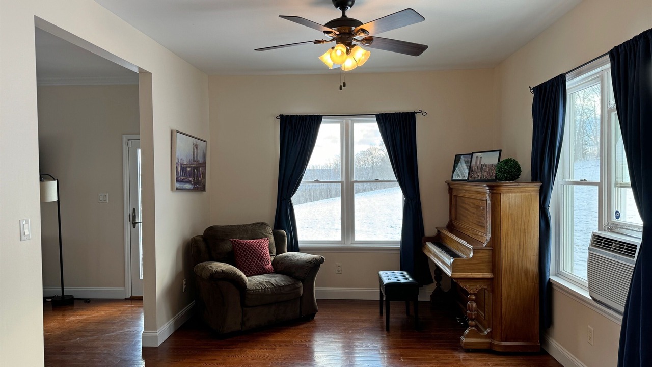 Photo of Bedroom in Laurens