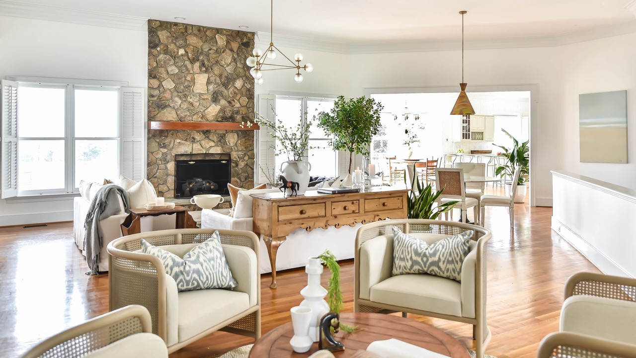 Photo of Livingroom in Leesburg