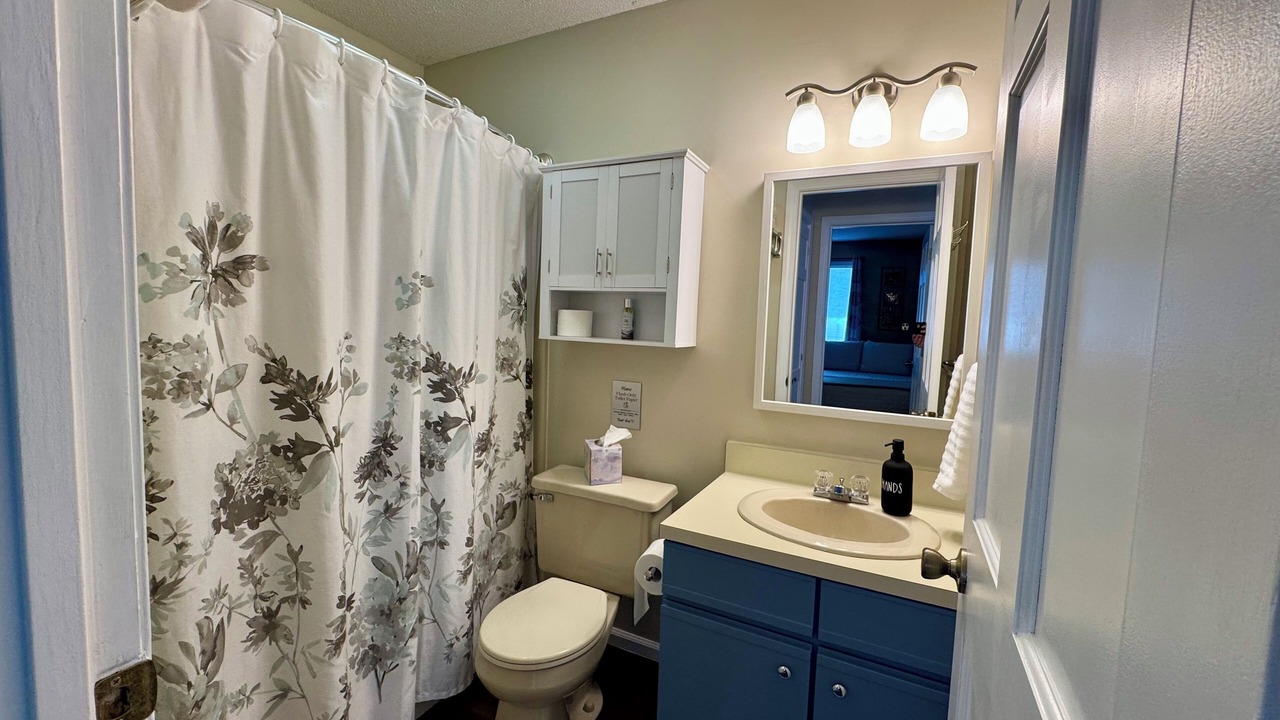 Photo of Bathroom in Center Conway