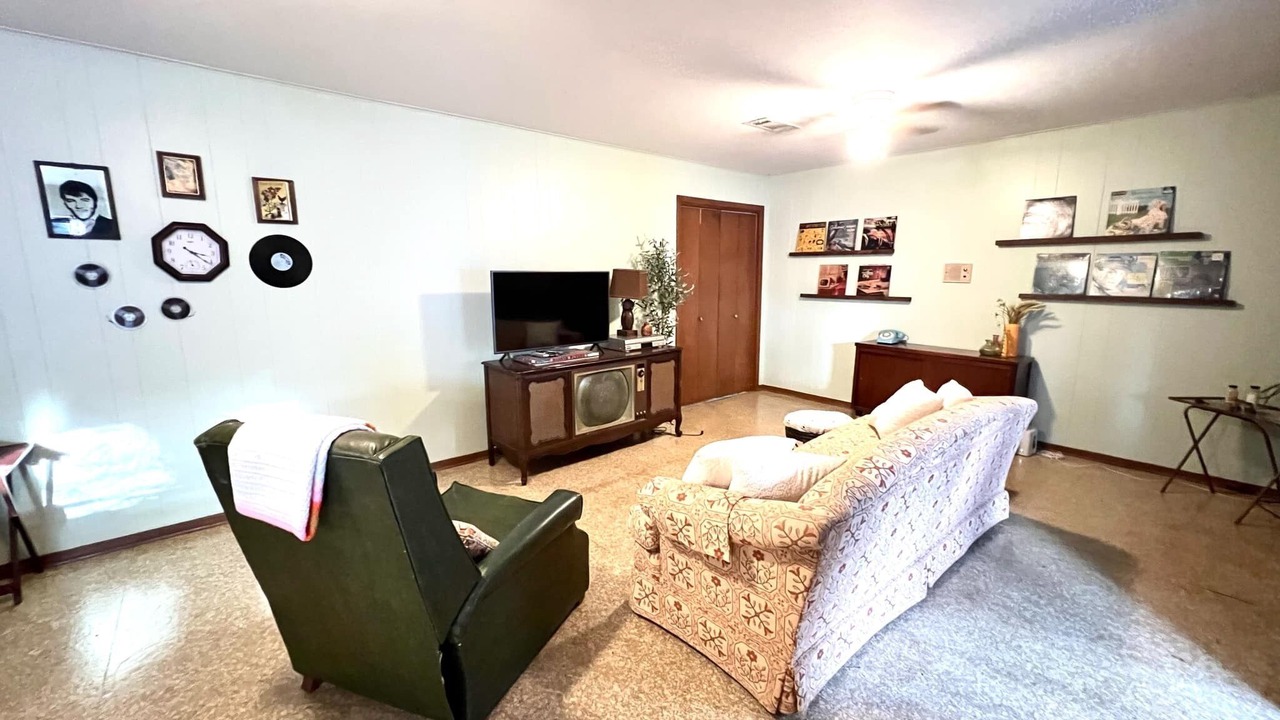 Photo of Livingroom in Alvin