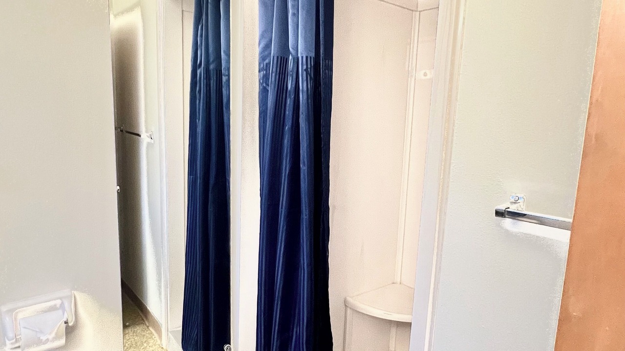 Photo of Bathroom in Alvin