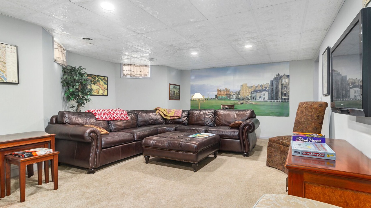 Photo of Livingroom in Saratoga Springs