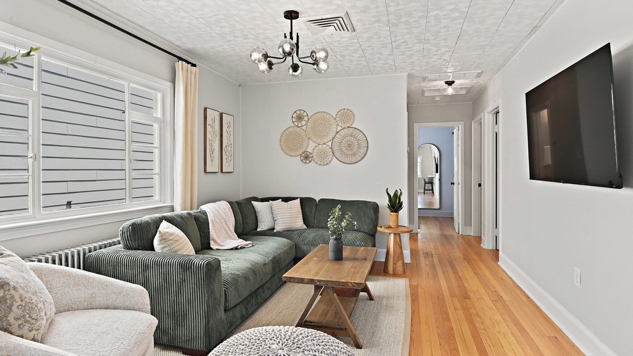 Photo of Livingroom in Leesburg's Old and Historic District