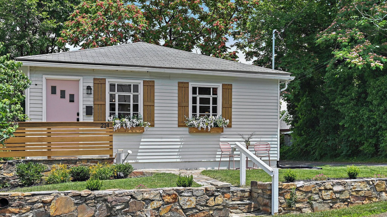 Photo of Outdoor in Leesburg's Old and Historic District