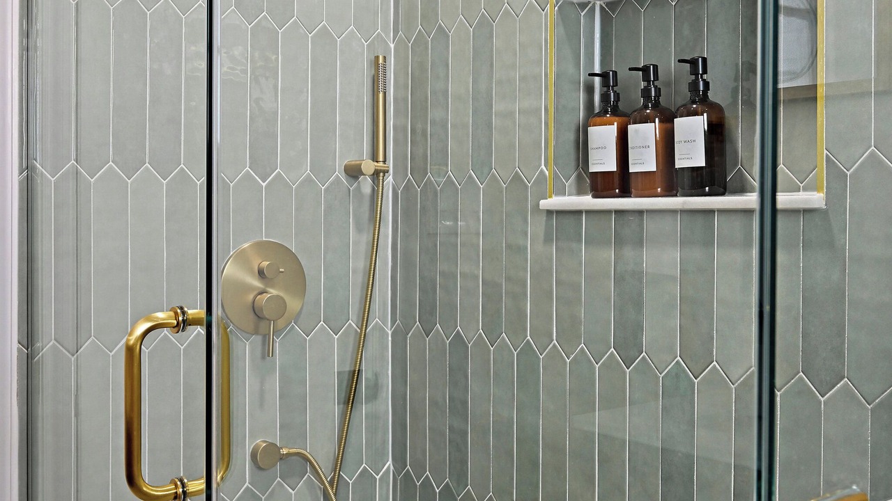 Photo of Bathroom in Leesburg's Old and Historic District