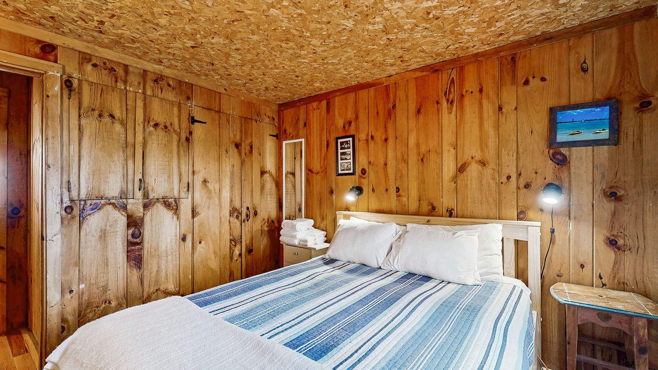 Photo of Bedroom in Malletts Bay