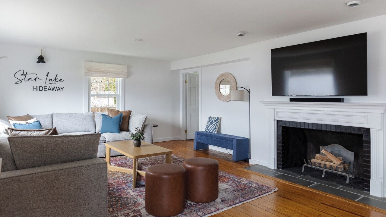 Photo of Livingroom in Belmont