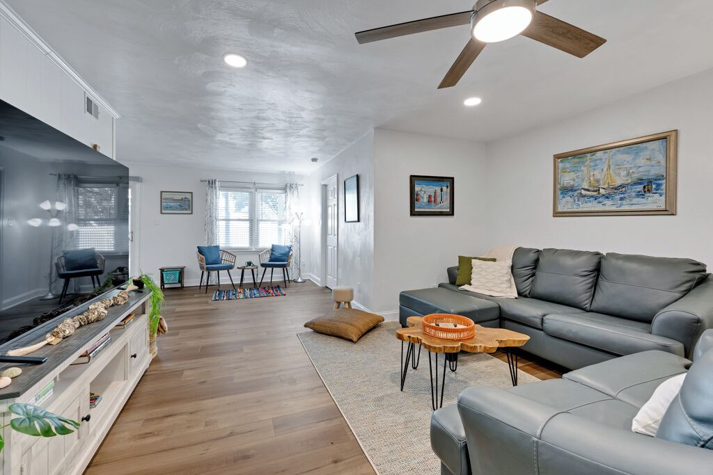 Photo of Livingroom in Chic's Beach