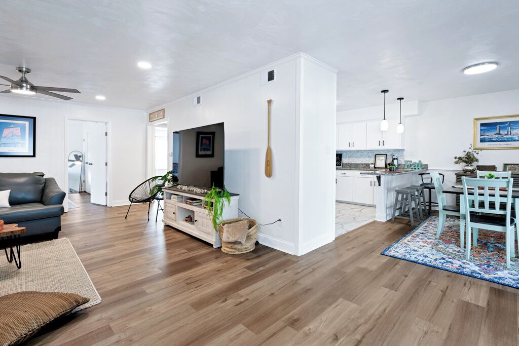 Photo of Livingroom in Chic's Beach