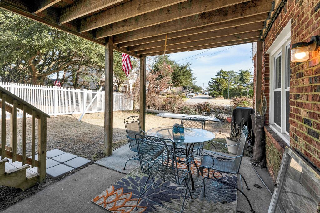 Photo of Outdoor in Chic's Beach