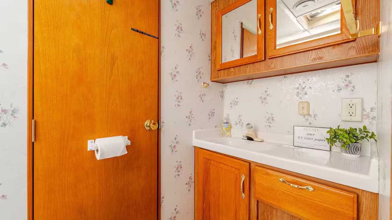 Photo of Bathroom in Town of New Baltimore
