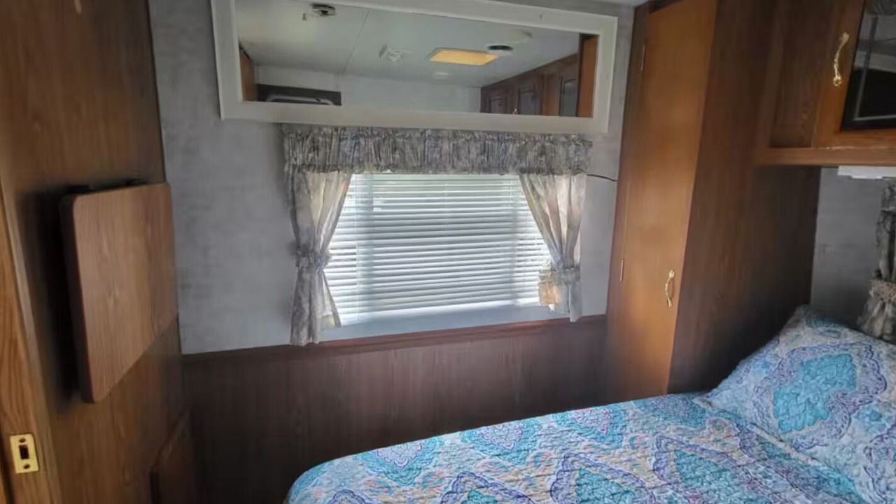 Photo of Bedroom in Town of New Baltimore