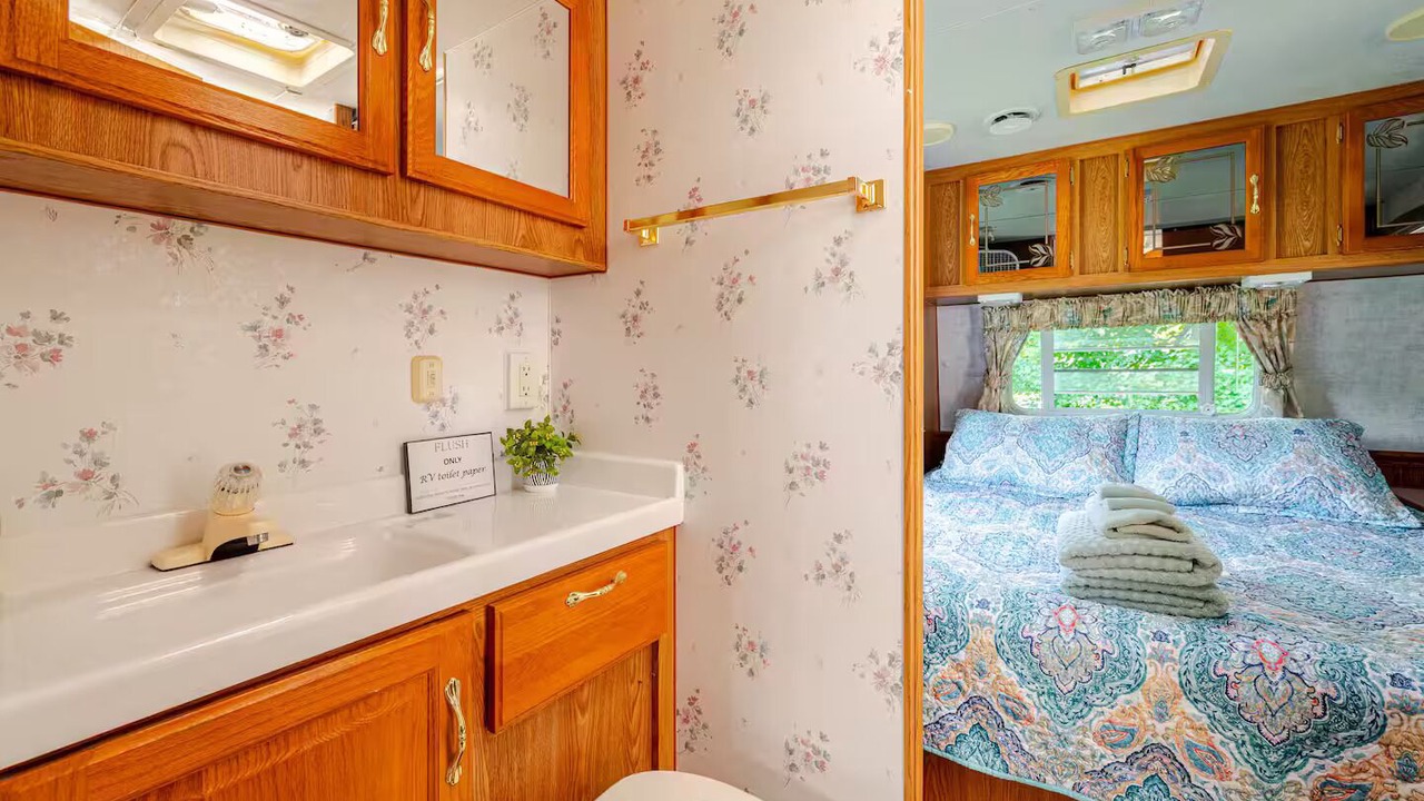 Photo of Bathroom in Town of New Baltimore