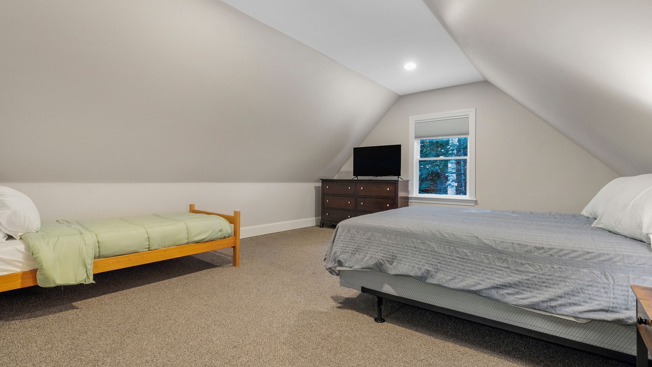 Photo of Bedroom in Rumford Center