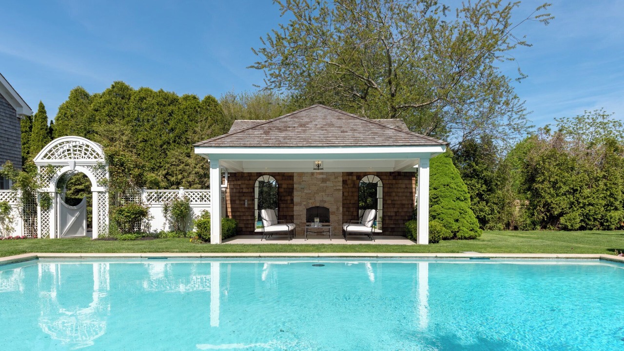 Photo of Outdoor in Village of Southampton