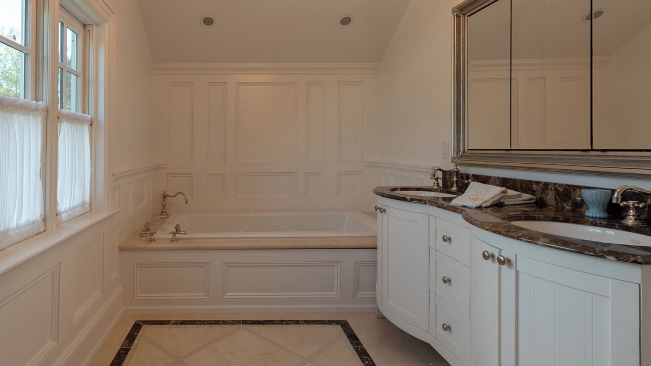 Photo of Bathroom in Village of Southampton