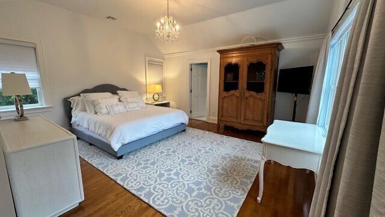 Photo of Bedroom in Village of Southampton