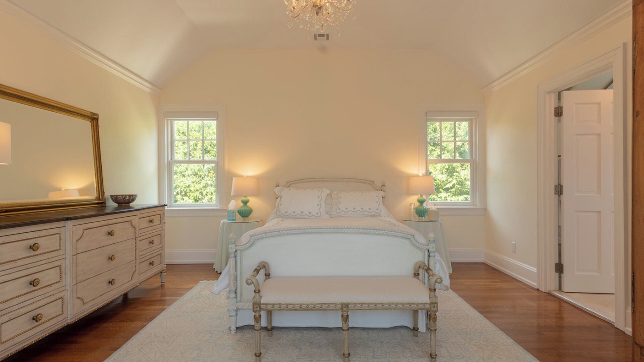 Photo of Bedroom in Village of Southampton