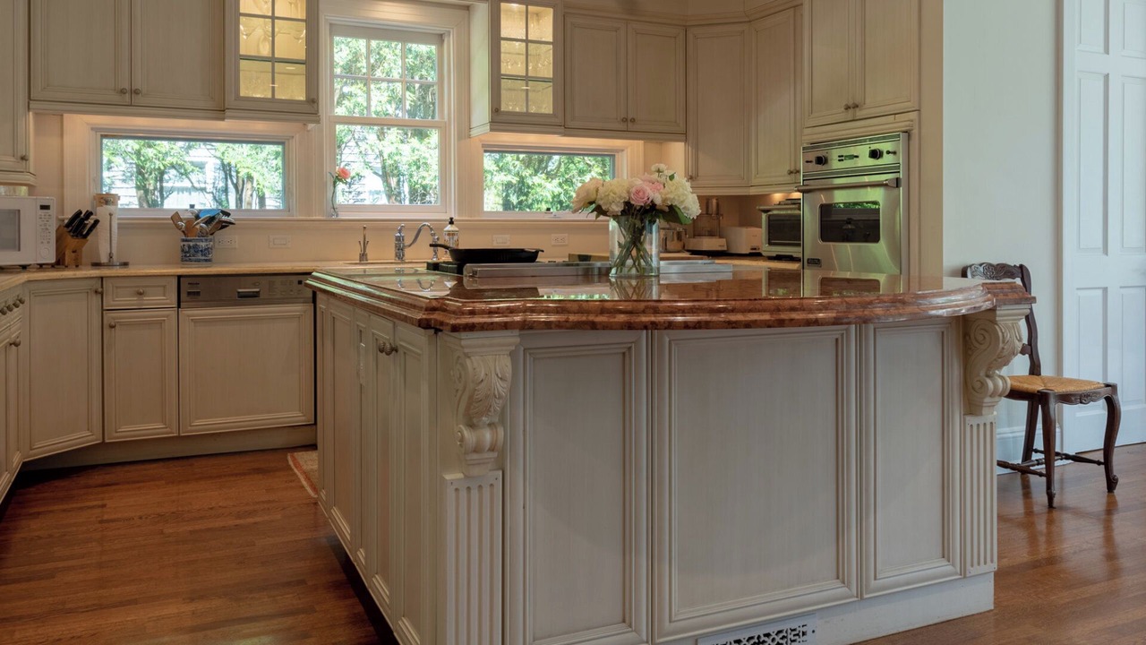 Photo of Kitchen in Village of Southampton