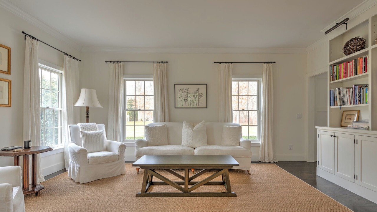 Photo of Livingroom in Sagaponack