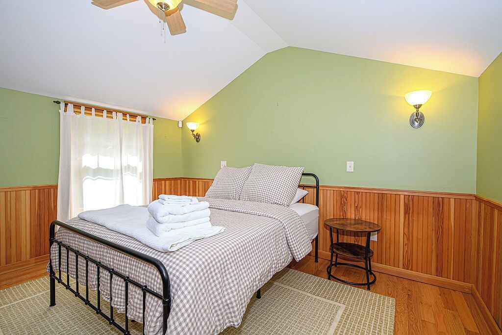 Photo of Bedroom in Blodgett Landing