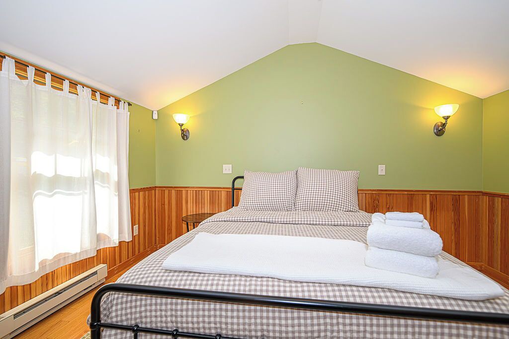 Photo of Bedroom in Blodgett Landing
