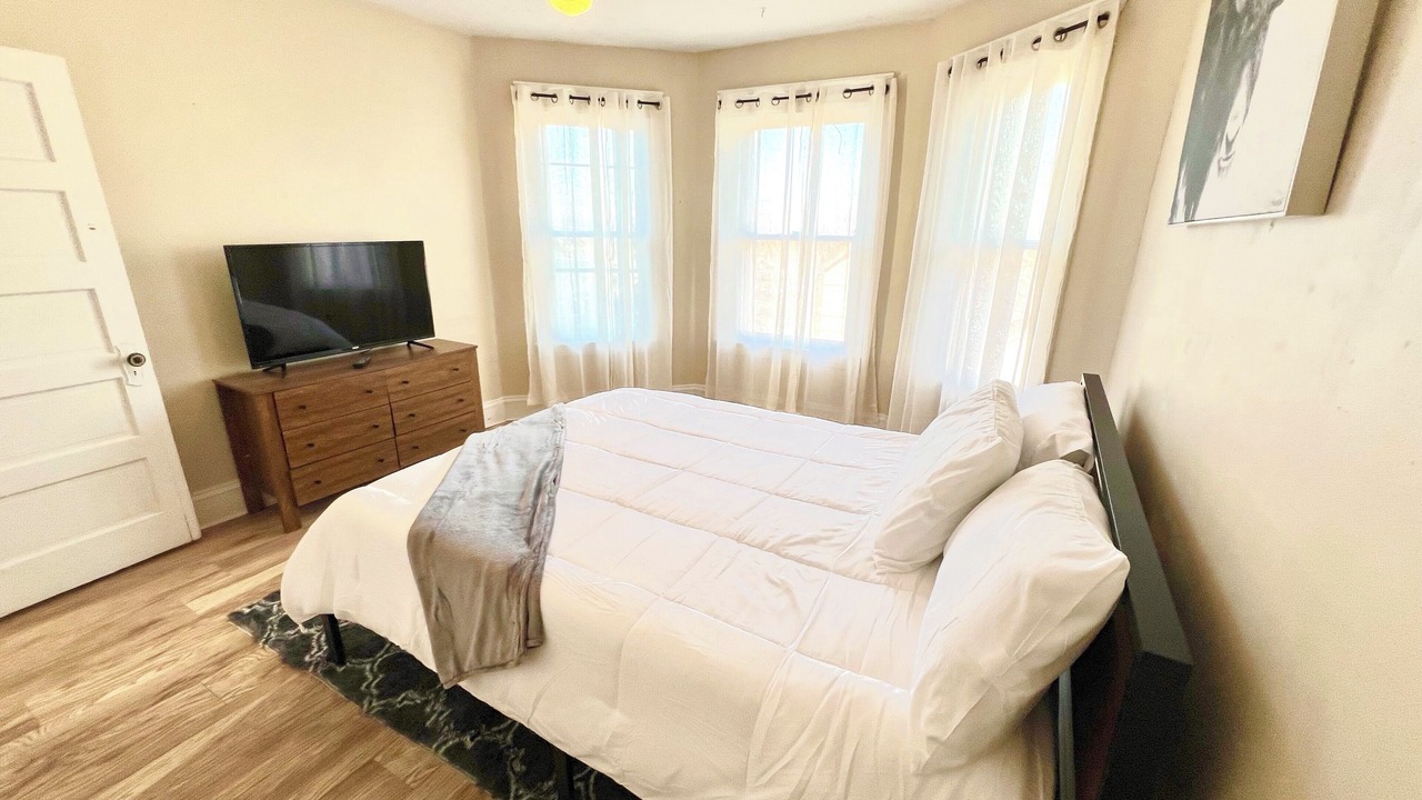 Photo of Bedroom in Cortland