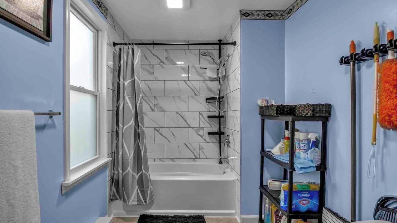 Photo of Bathroom in Front Park