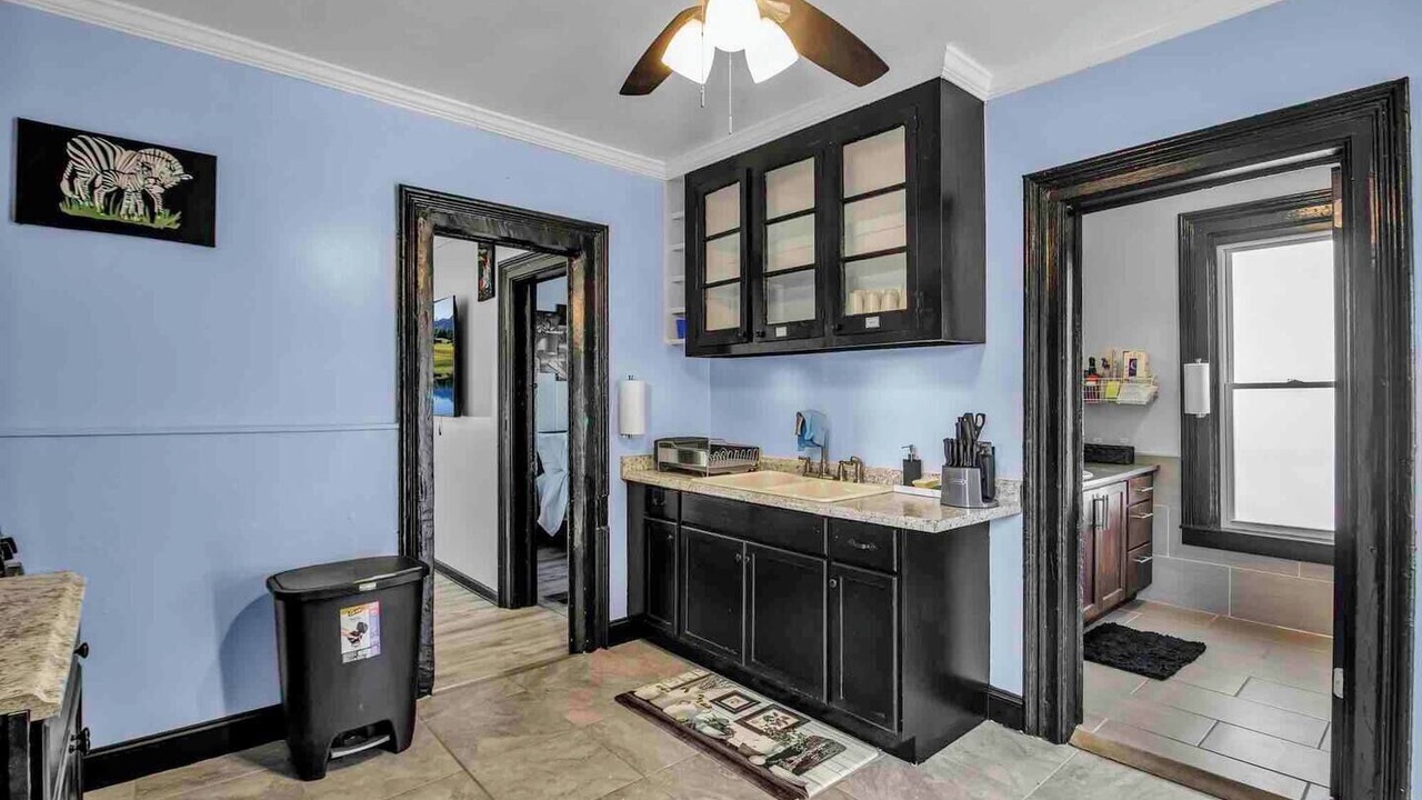 Photo of Kitchen in Front Park