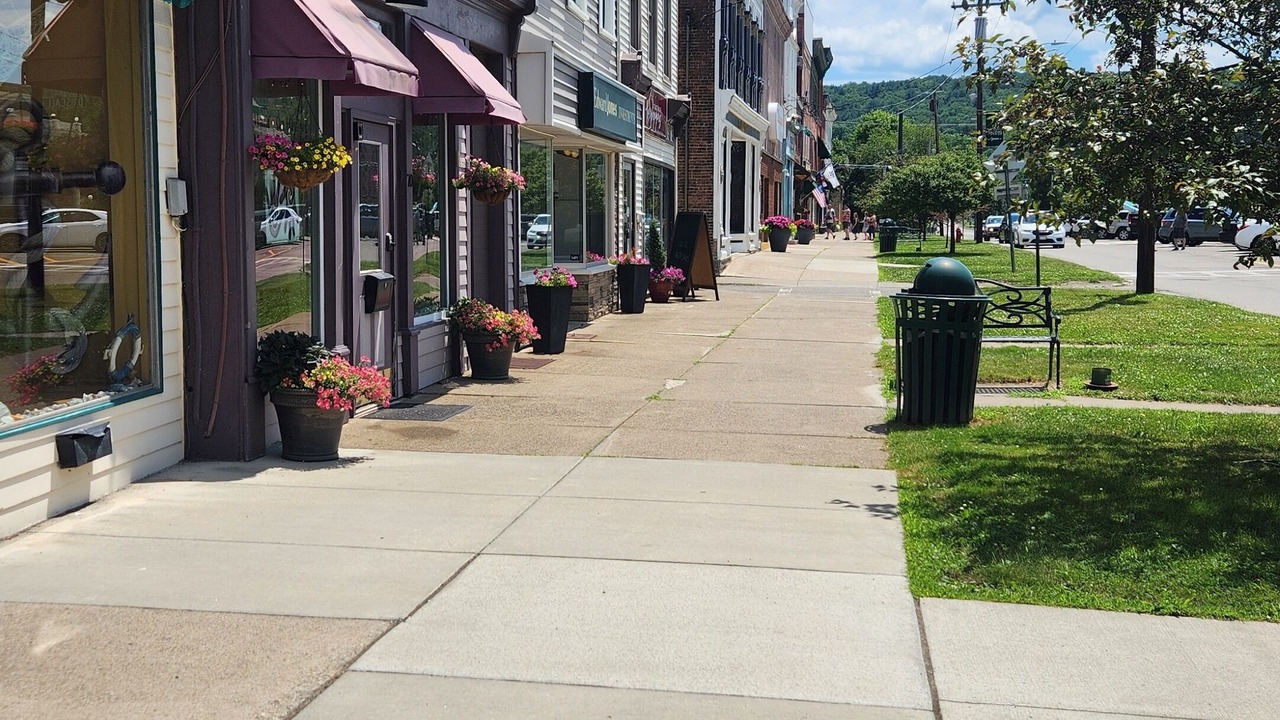Photo of Others in Greene
