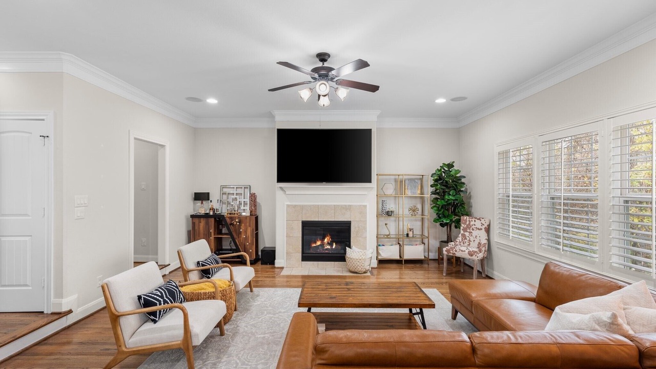 Photo of Livingroom in Shady Acres