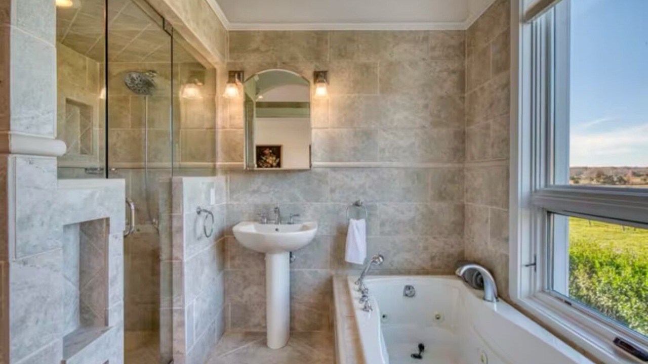 Photo of Bathroom in Cutchogue