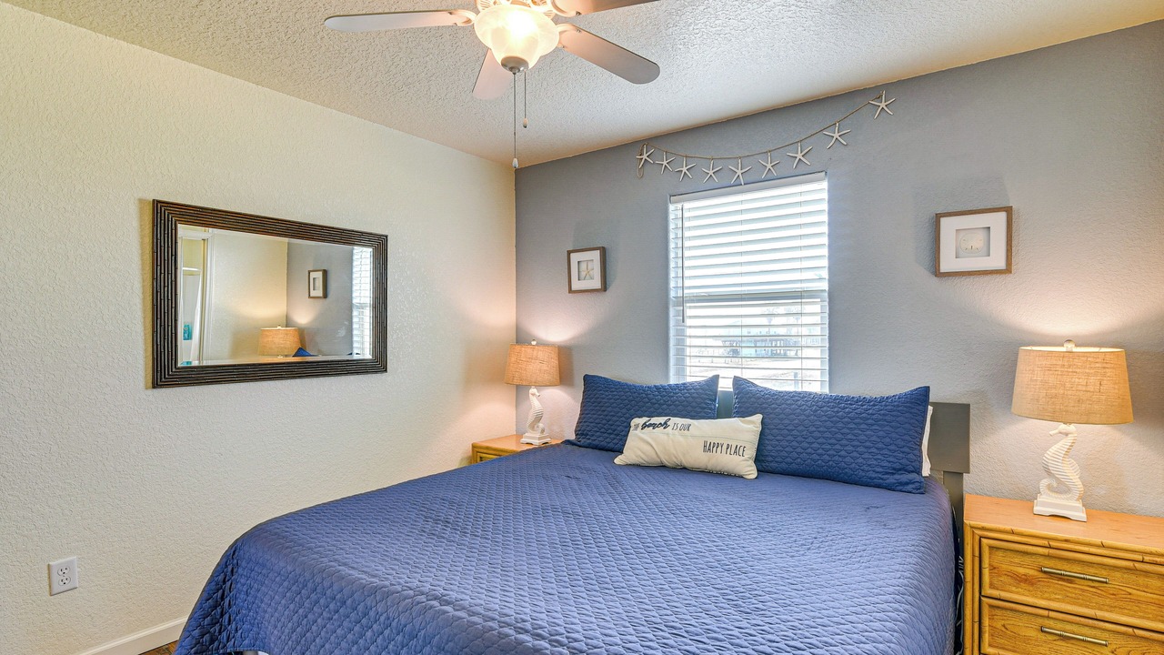 Photo of Bedroom in Surfside Beach