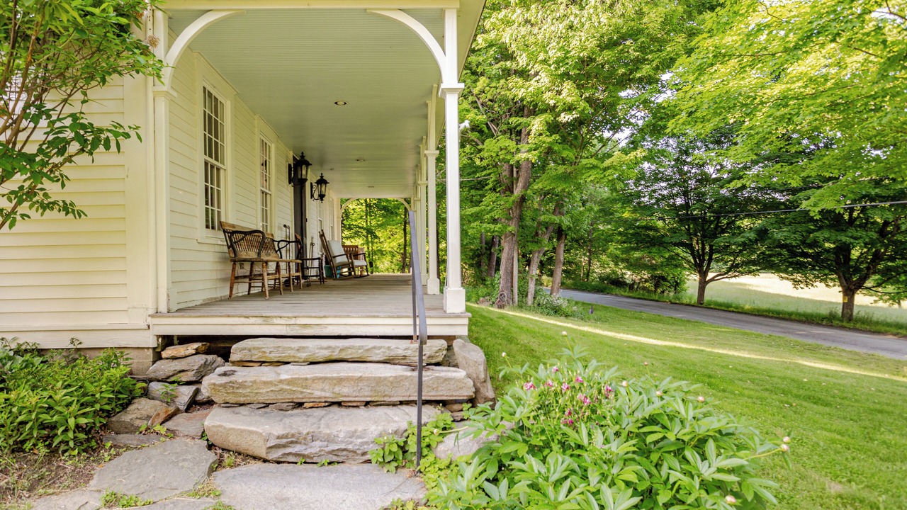 Photo of Patio Balcony in North Hartland