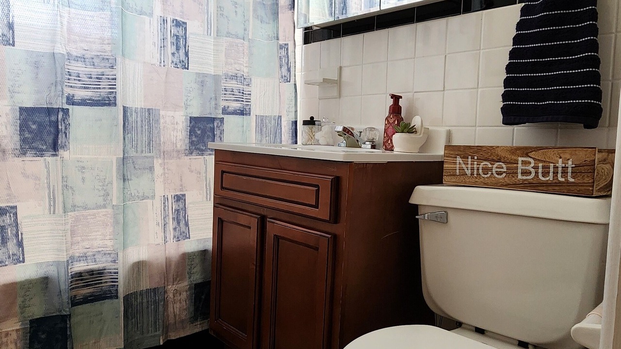 Photo of Bathroom in Scottown