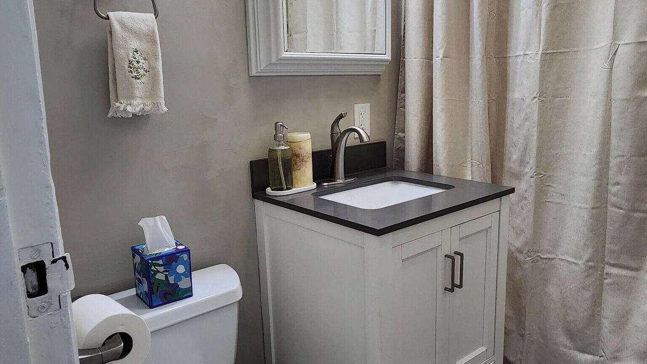 Photo of Bathroom in Firthcliffe